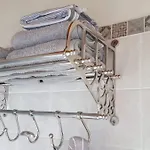 House - Sleeps 5 Scenic Views Fireplace & Garden * Baiardo
