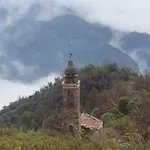 House - Sleeps 5 Scenic Views Fireplace & Garden * Baiardo