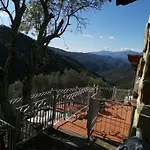 House - Sleeps 5 Scenic Views Fireplace & Garden