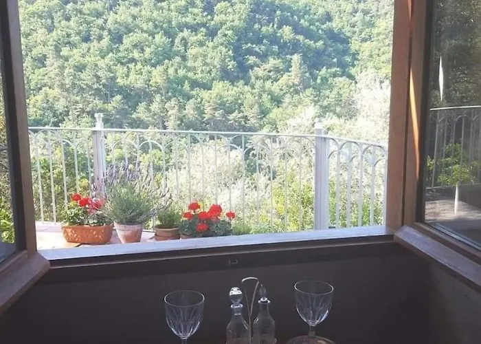 Σπίτι διακοπών House - Sleeps 5 Scenic Views Fireplace & Garden Baiardo