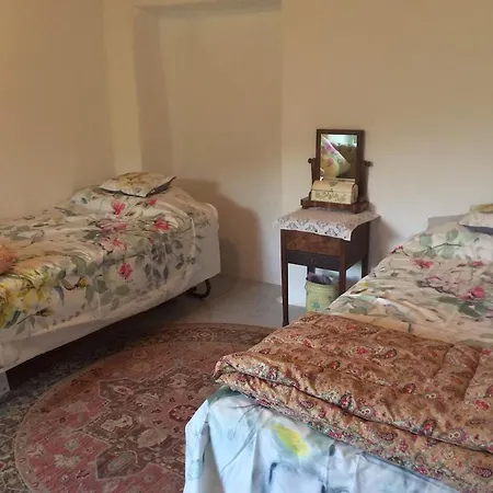 Cozy Retreat In Bajardo