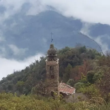 House - Sleeps 5 Scenic Views Fireplace & Garden * Baiardo