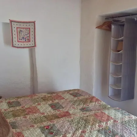 Cozy Retreat In Bajardo Дом отдыха Baiardo