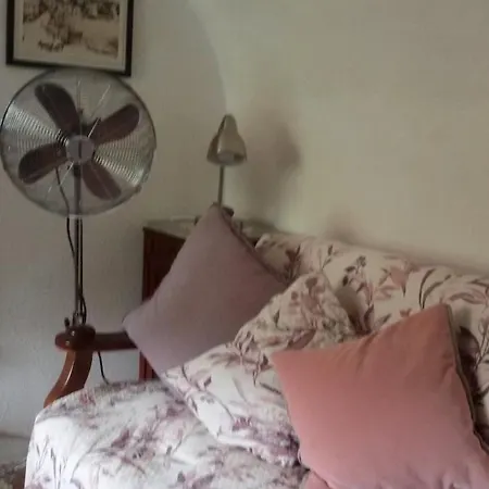 Cozy Retreat In Bajardo Дом отдыха *