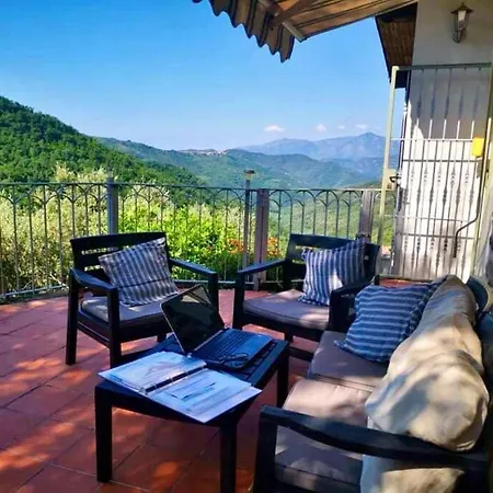 Dom wakacyjny House - Sleeps 5 Scenic Views Fireplace & Garden