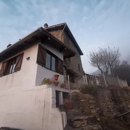 Nature's Rustico - Quiet Location - Picturesque 펜션