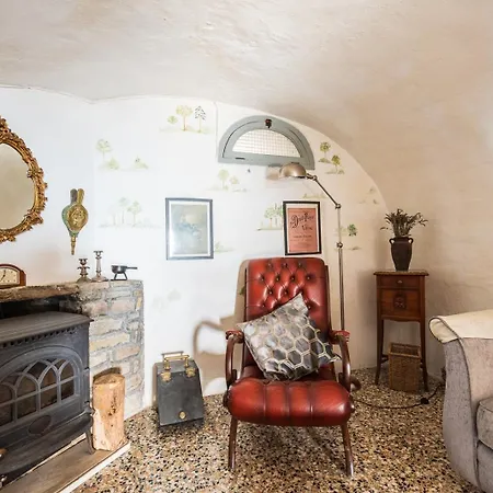 別荘 House - Sleeps 5 Scenic Views Fireplace & Garden Baiardo