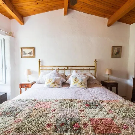 Дом отдыха Cozy Retreat In Bajardo *