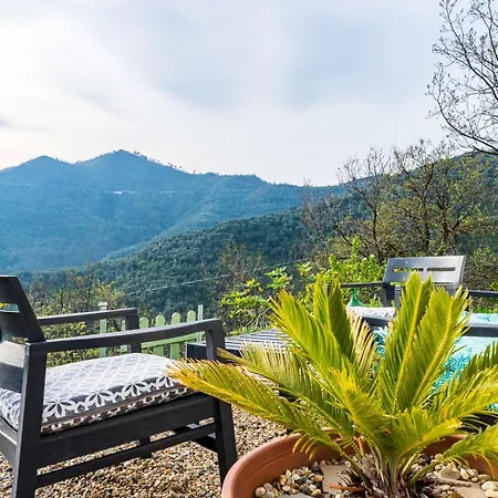 Дом отдыха Cozy Retreat In Bajardo Baiardo